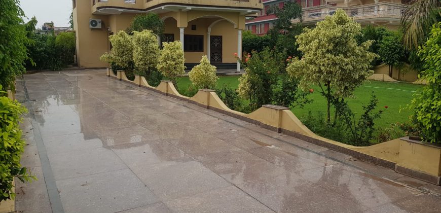 Farmhouse In Noida